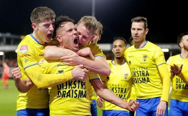 国家队中占 国家队中占