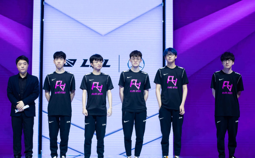 和平台进行 和平台进行