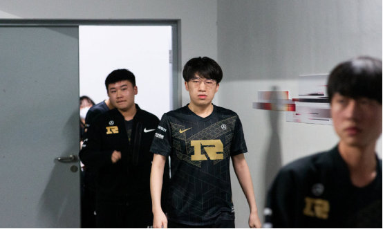 键阶段的影 键阶段的影